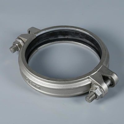 Garnitures cannelées rigides et accouplements d'acier inoxydable 2 ans de garantie